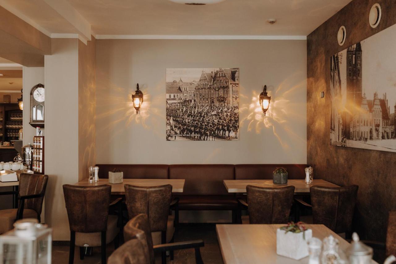 Hotel Schwarzer Adler ชเตนดัล ภายนอก รูปภาพ
